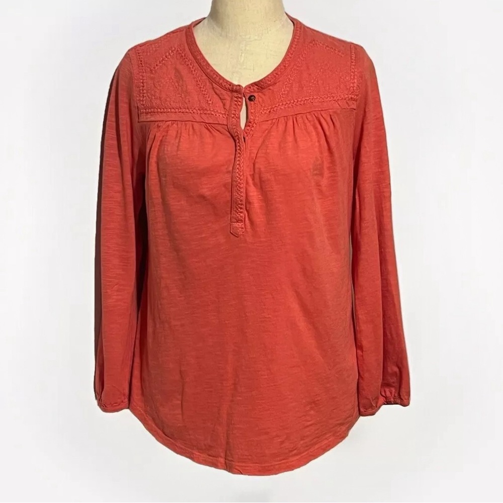 Lucky Brand Top Tee Blouse Coral 1/2 Button Long Sleeve Size Medium Orange